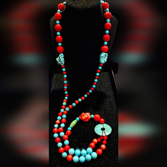 Jewelry - Vintage Turquoise Dyed Howlite & Oriental Carved Faux Cinnabar Beaded Necklace